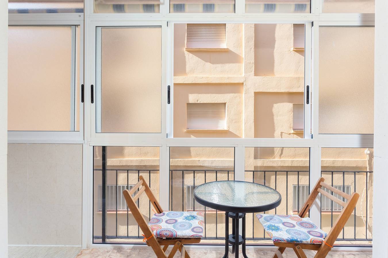 Apartamento entero, Apartamento 'Bonanza' con terraza privada y Wi-Fi in Playa de Gandía, Costa de Valencia