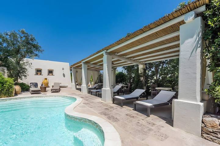 Location de vacances pour 6 personnes, avec jardin et piscine, animaux acceptés à Alliste