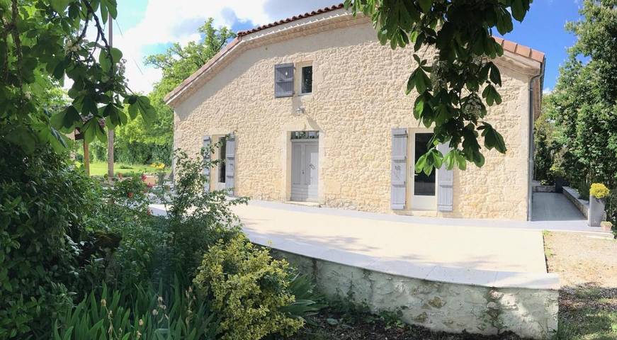 Location de vacances pour 6 personnes, avec jardin et vue, adapté aux familles à Saint-Clar