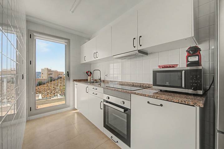 Apartamento entero, Apartamento 'Fmr Miguel de Cervantes 21' con vistas al mar, terraza privada y aire acondicionado in Carboneras, Costa de Almería