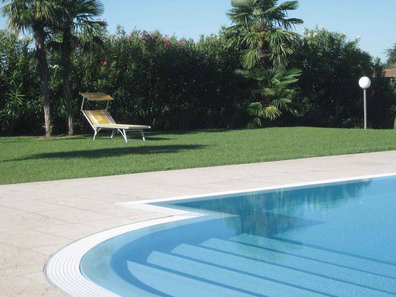 Apartamento vacacional entero, Apartamento vacacional con piscina descubierta  in Lazise, Montañas Garda