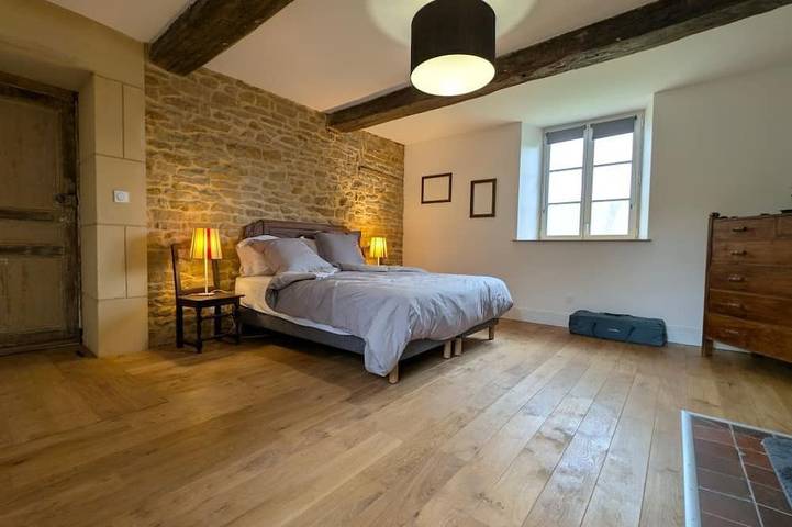 Location de vacances pour 10 personnes, avec jardin dans Pouru-Saint-Remy - 2