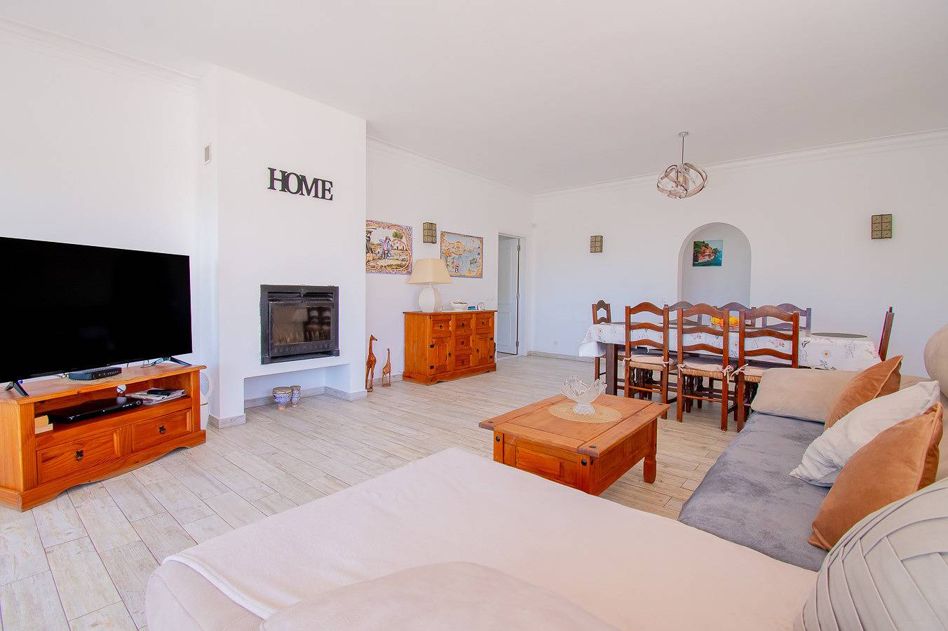 Montenegro Superbly Located Family Vila W in Carvoeiro, Lagoa