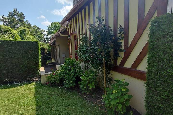 Maisonnette 4 a 6 personnes entre mer 5min  et campagne in Houlgate, Région de Lisieux