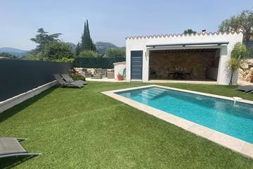 Gîte pour 6 personnes, avec jardin et balcon à La Gaude