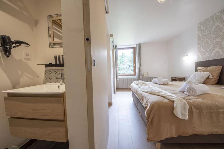 Spacious, comfortable 4-star vacation rental in the village, with a garden in Bussang, Regionaler Naturpark Belchen der Vogesen