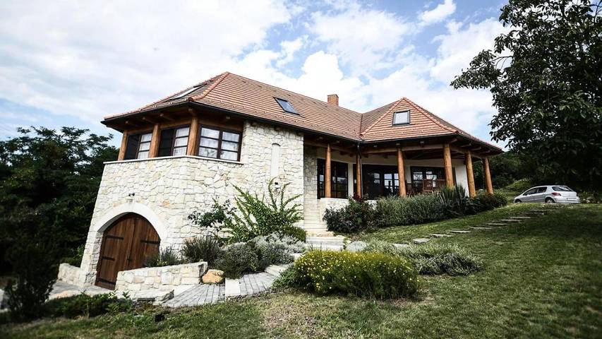 Ferienwohnung für 8 Personen, mit Garten und Ausblick - 1