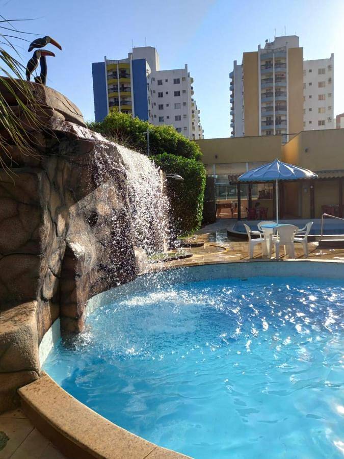 Casas e apartamentos de temporada para 4 pessoas, com piscina e piscina infantil e ainda sauna and jardim em Caldas Novas