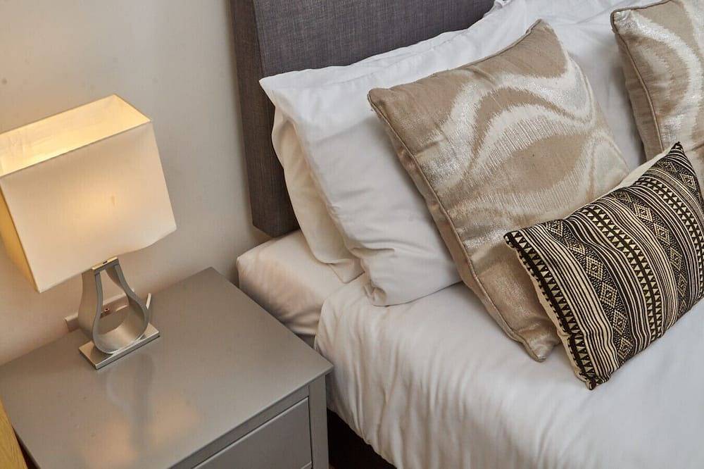 Apartamento entero, 2Br+2Bathroom: Nr Tram Stop, Balcony, Fast Wifi in Nottingham, Midlands del Este