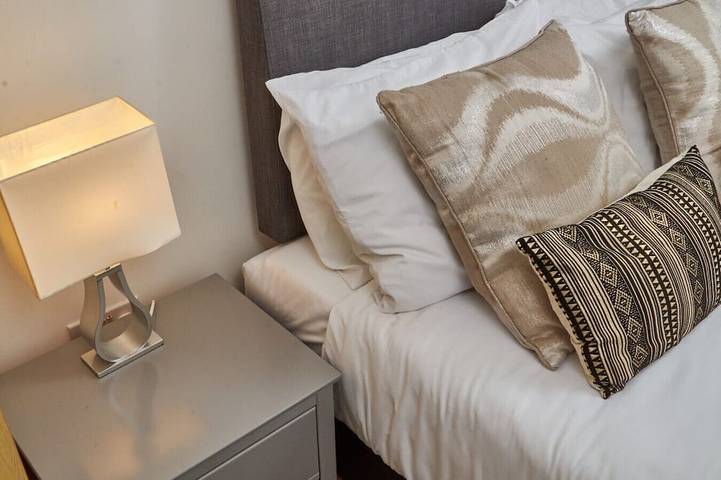 Ganze Wohnung, 2Br+2Bathroom: Nr Tram Stop, Balcony, Fast Wifi in Nottingham, Östliches Mittelengland