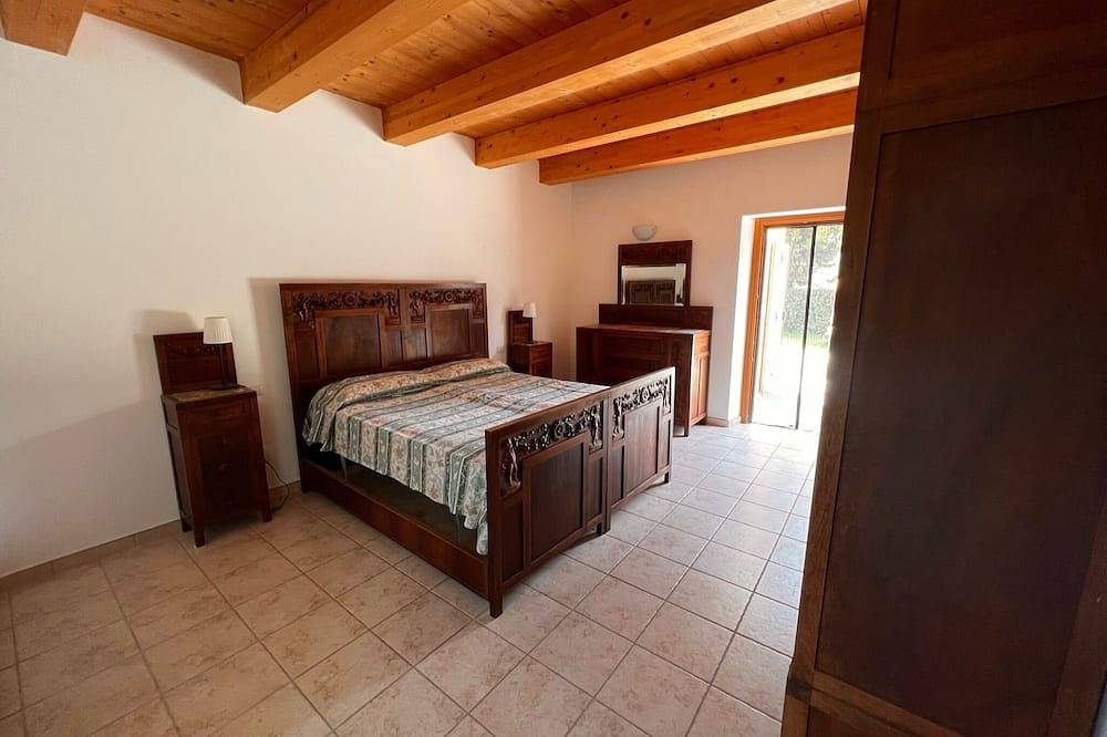 Apartment in farmhouse 5 minutes from Portonovo in Monte Conero, Ancona