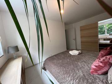 Cottage pour 2 personnes, avec vue ainsi que vue sur le lac et piscine à Puidoux