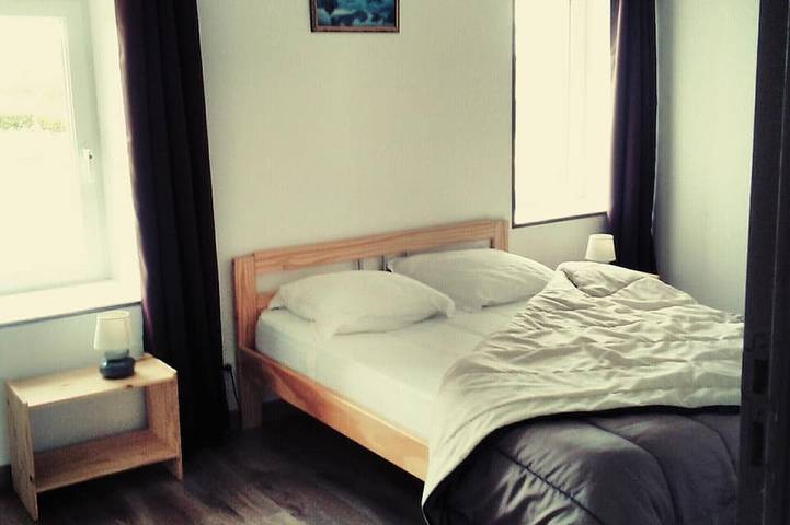 Location de vacances pour 8 personnes, avec terrasse et jardin à Les Moitiers-d'Allonne - 2