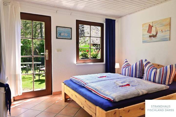 Bungalow für 2 Personen, mit Terrasse und Garten sowie Ausblick in Dierhagen