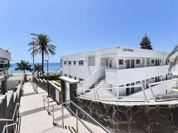 Apartamento para 4 personas, con Terraza y Jardín en Playa de las Burras
