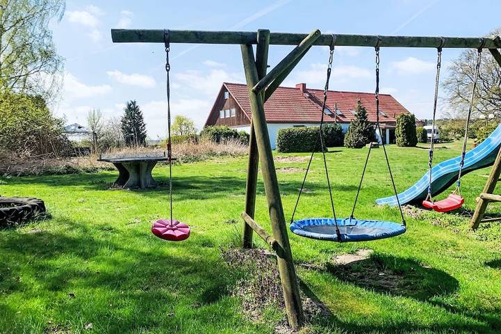 Holiday apartment for 6 people, with garden, with pets - 1