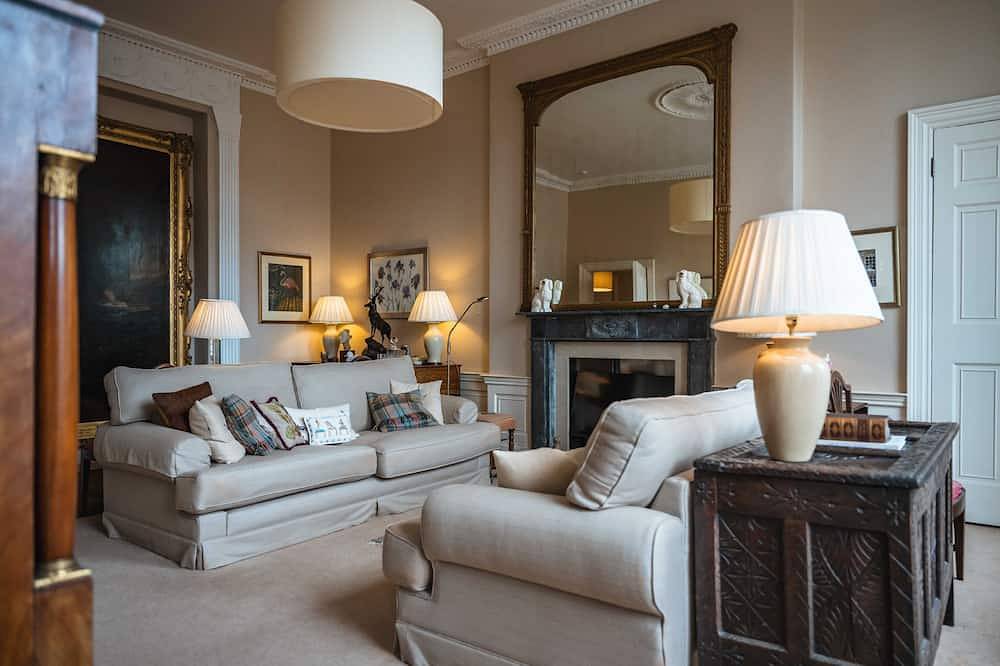 19/ 4 Union Street - sleeps 5 guests  in 3 bedrooms in Edinburgh, Edinburgh and Lothian