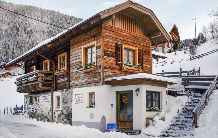 Gemütliche Ferienwohnung mit Terrasse in der Nähe von Skiliften und Fluss in Pichl-Preunegg, Schladming-Dachstein