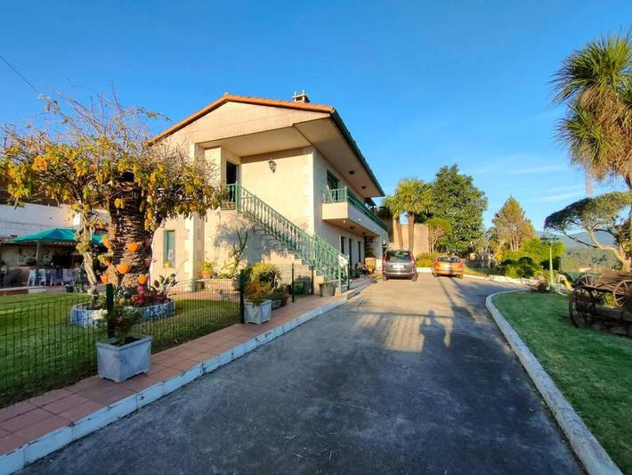 Chalet para 7 personas, con Balcón y Terraza además de Jardín y Vistas en Comarca de Vigo