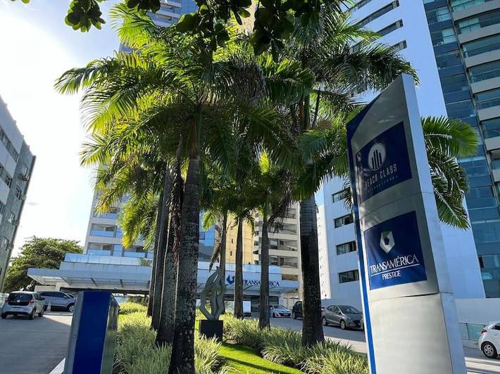 Casas e apartamentos de temporada para 4 pessoas, com piscina e vista e ainda balcão and sauna em Pina