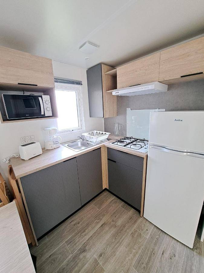 Camping pour 3 personnes, avec terrasse et jardin dans Cotentin - 4