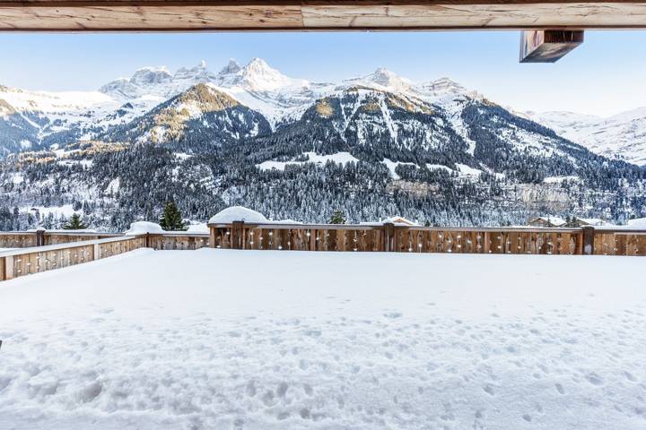 Ganze Wohnung, Wunderschöne Wohnung mit Whirlpool im Herzen des Montagnier - Von Mrs Miggins in Planachaux, Champéry