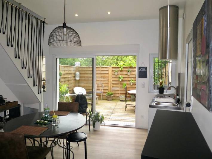 Gîte pour 2 personnes, avec Terrasse à Lèves