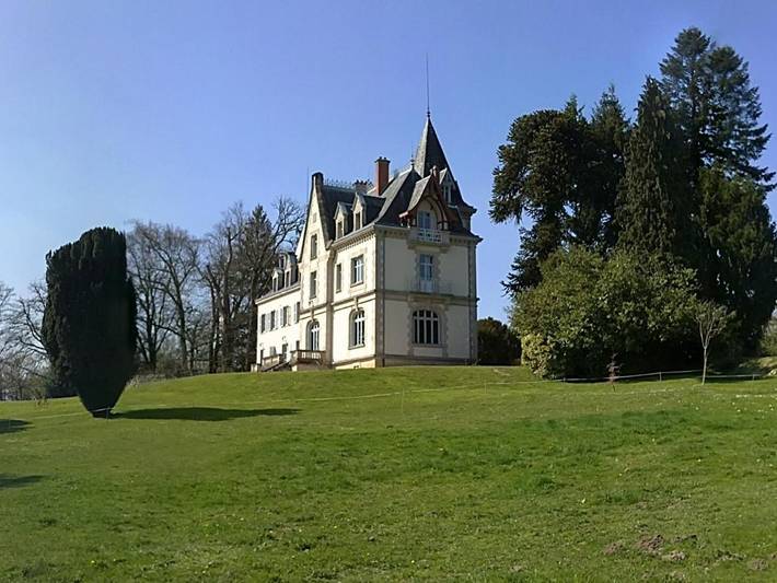 Chambre d’hôte pour 4 personnes, avec vue et terrasse, animaux acceptés