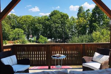 Ferienwohnung für 4 Personen, mit Ausblick und Seeblick sowie Balkon in Revfülöp