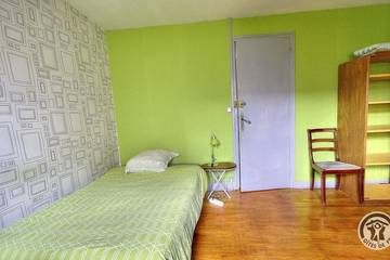 Appartement De Vacances pour 5 Personnes dans Vaulx-en-Velin, Rhône, Photo 4