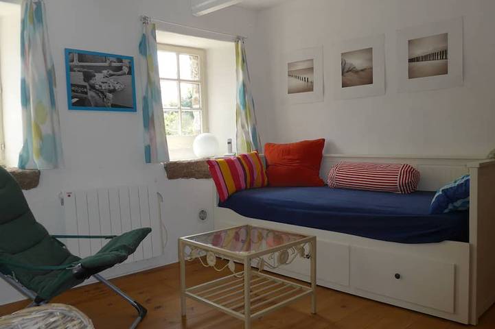 Location de vacances pour 6 personnes, avec terrasse et jardin à Trédarzec - 2