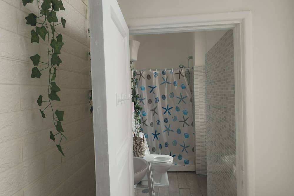 Apartamento entero, Toscanelli Room apartment by the sea in Ostia, Roma