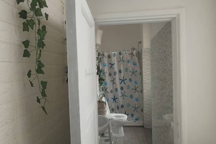 Ganze Wohnung, Toscanelli Room apartment by the sea in Ostia, Rom