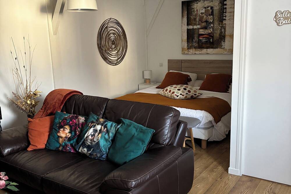 In the center of livarot 35m2 independent room with garden in Livarot, Lisieux und Umgebung