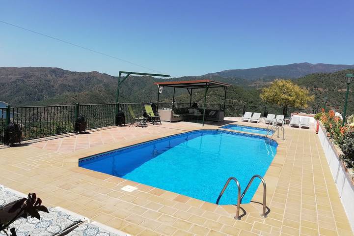 Chalet para 13 personas, con jardín - 1