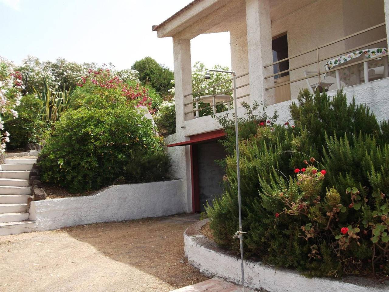 Appartement entier, Appartement 'Con Terrazza' avec vue sur mer, Wi-Fi et climatisation in La Muddizza, Valledoria