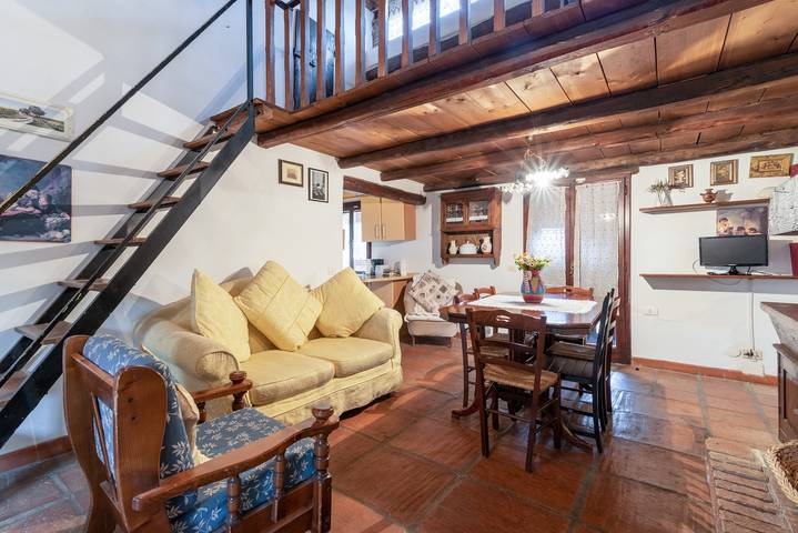 Agriturismo per 6 persone, con Giardino in Provincia di Arezzo