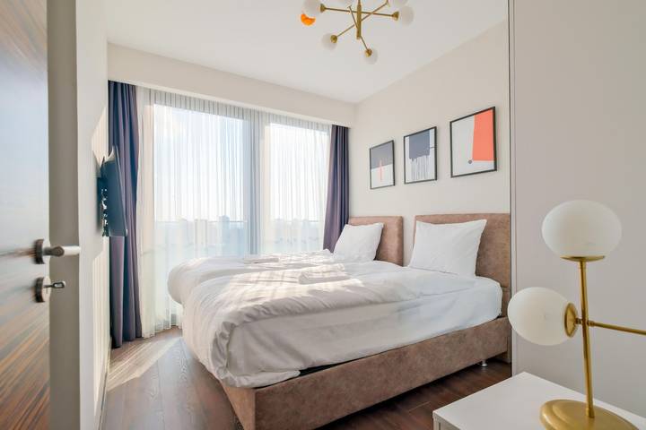 Apartamento entero, Eden - Bright Modern 2Br Apt w/ Parking & Gym in Estambul, Región del Mármara