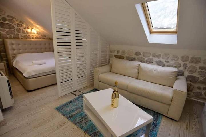 Location de vacances pour 8 personnes, avec terrasse à Kotor - 4