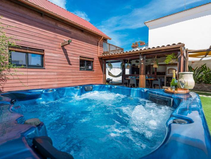 Apartamento de vacaciones para 4 personas, con piscina y jardín - 1