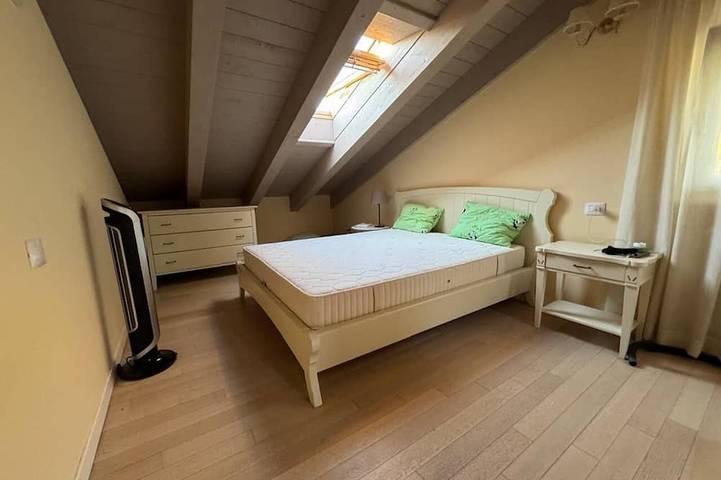 Ganze Wohnung, Duplex mit Pool, Terrasse und 2 Schlafzimmern in Lenno, Gemeinde Tremezzina