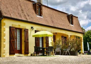 Gîte pour 2 personnes, avec jardin et vue à Capdrot