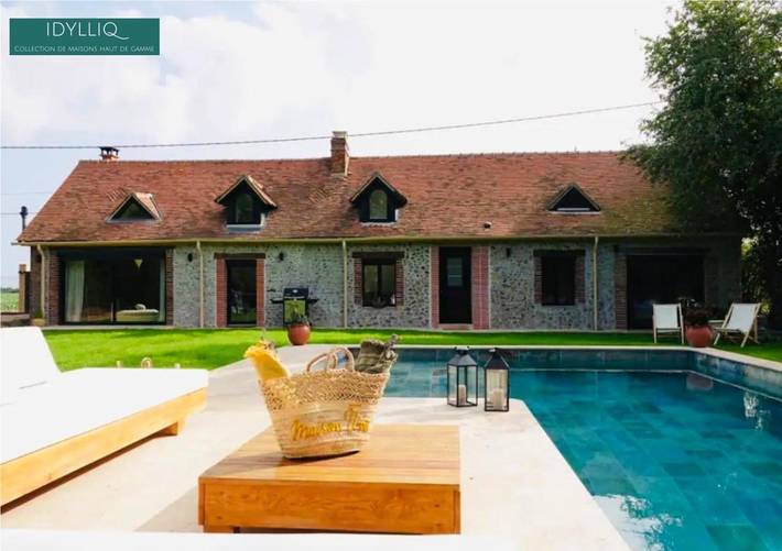 Cottage pour 7 personnes, avec piscine ainsi que terrasse et vue, animaux acceptés dans Gournay-le-Guérin
