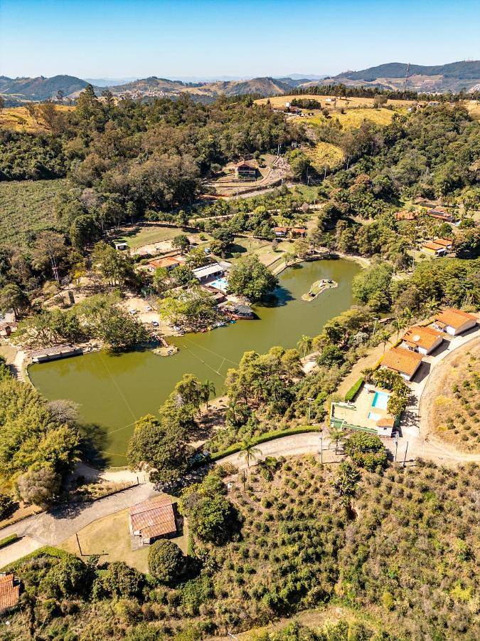 Casas e apartamentos de temporada para 3 pessoas, com vista e piscina e ainda terraço and jardim no Interior de São Paulo