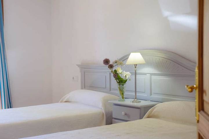 Finca für Gruppen für 6 Personen, mit Garten in Cas Concos - 2