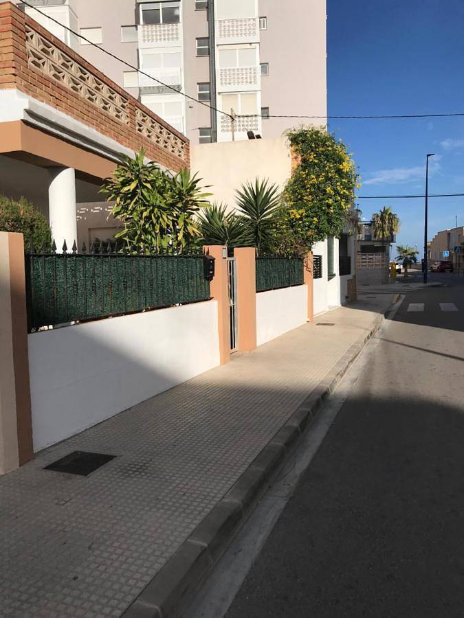 El Chalet de Lola in Miramar, Costa de Valencia