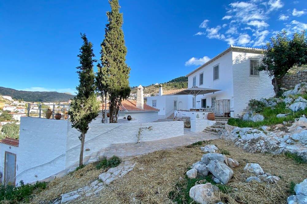Hydra Homesteads in Hydra