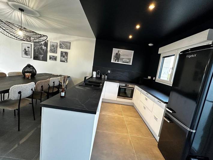 Location de vacances pour 9 personnes, avec jardin et vue à Les Attaques - 3
