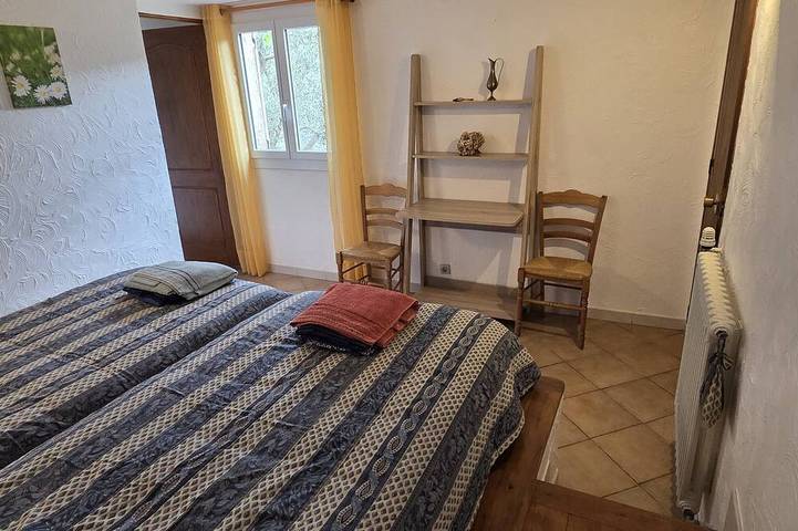 Gîte pour 4 personnes, avec jardin et balcon à La Robine-sur-Galabre - 3