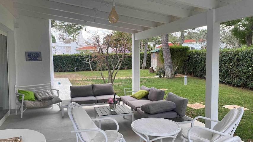 Villa per 6 persone, con panorama e giardino, con animali domestici a Rosa Marina